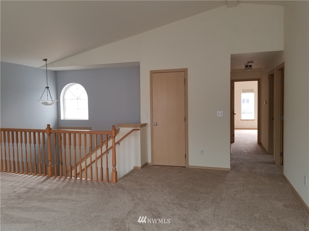 4003 152nd Place Southeast Bothell, WA 98012 - Photo 4 of 12