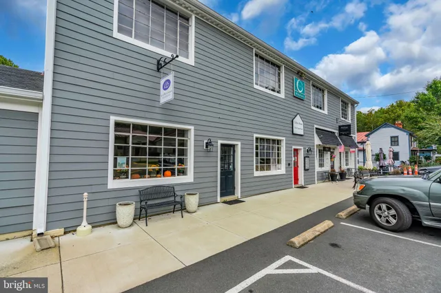 $1,325,000 | 12215 Henderson Road, Clifton, VA 20124