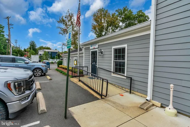 $1,325,000 | 12215 Henderson Road, Clifton, VA 20124