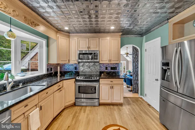 $1,325,000 | 12215 Henderson Road, Clifton, VA 20124