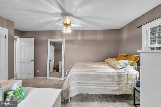 $1,325,000 | 12215 Henderson Road, Clifton, VA 20124