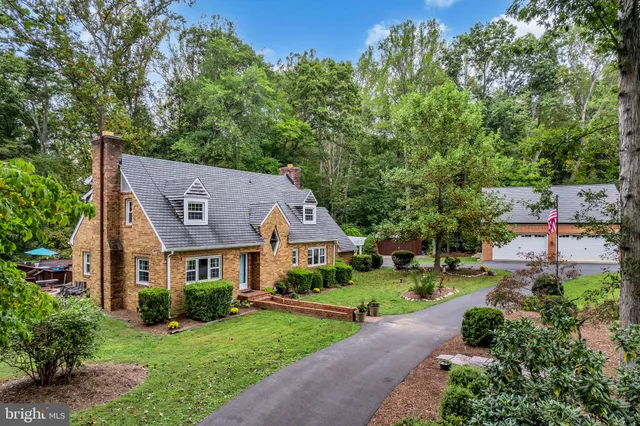 $1,325,000 | 12215 Henderson Road, Clifton, VA 20124