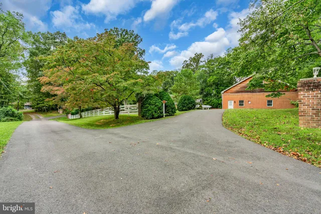 $1,325,000 | 12215 Henderson Road, Clifton, VA 20124
