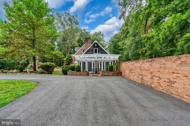 $1,325,000 | 12215 Henderson Road, Clifton, VA 20124