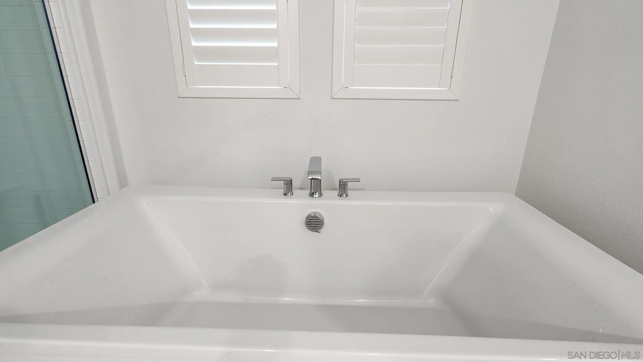 15681 Rennyson Way San Diego, CA 92129 - Photo 14 of 29