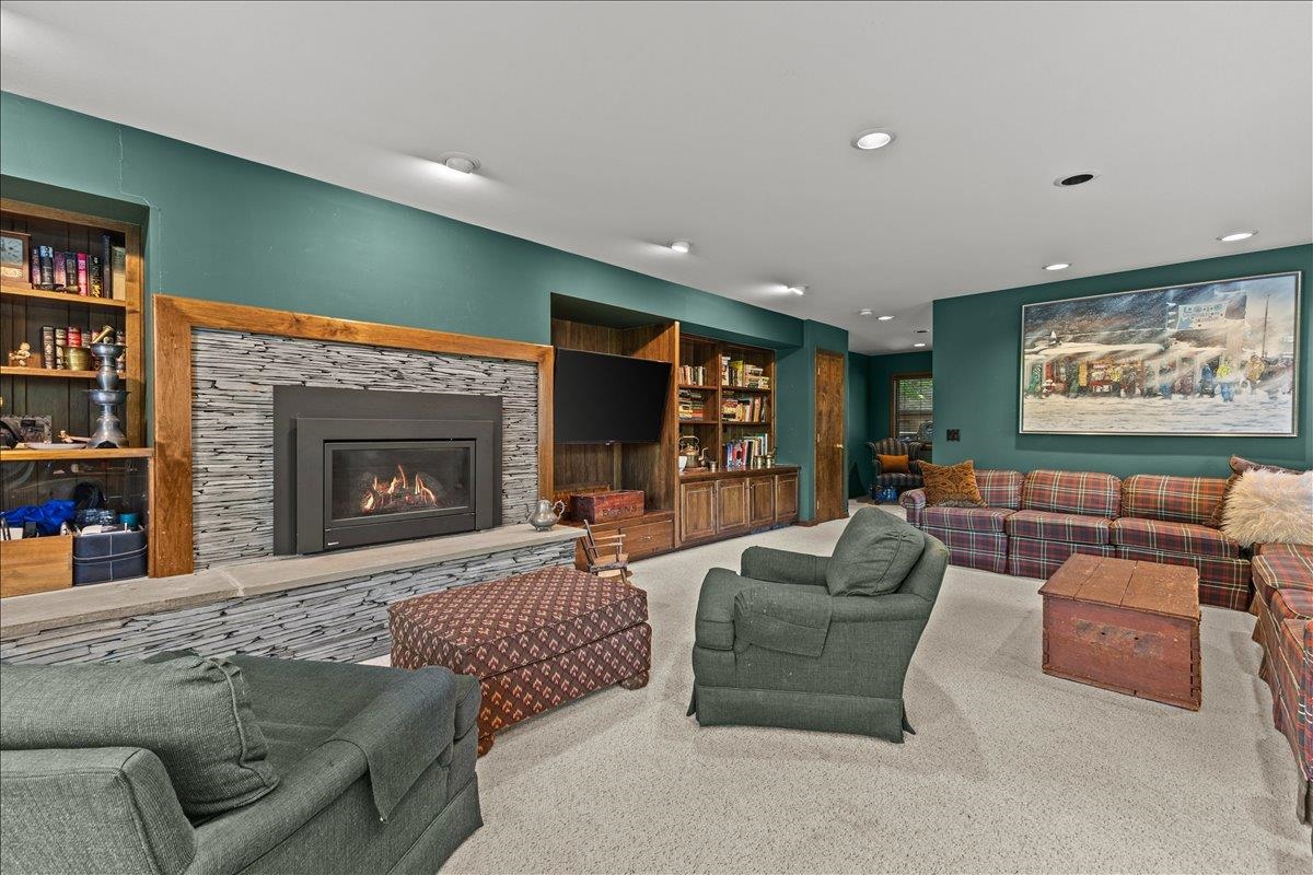 615 Field Road, Unit 73 Stowe, VT 05672 - Photo 21 of 46