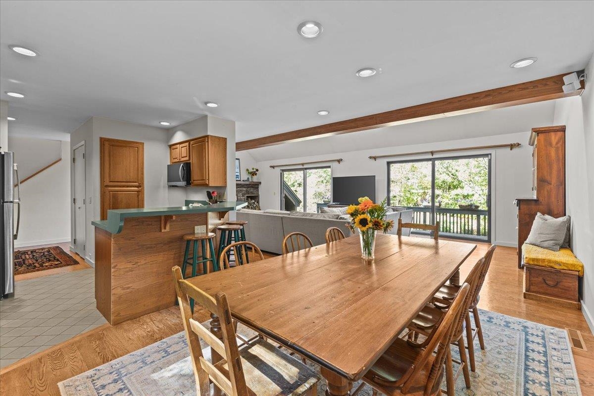 615 Field Road, Unit 73 Stowe, VT 05672 - Photo 9 of 46