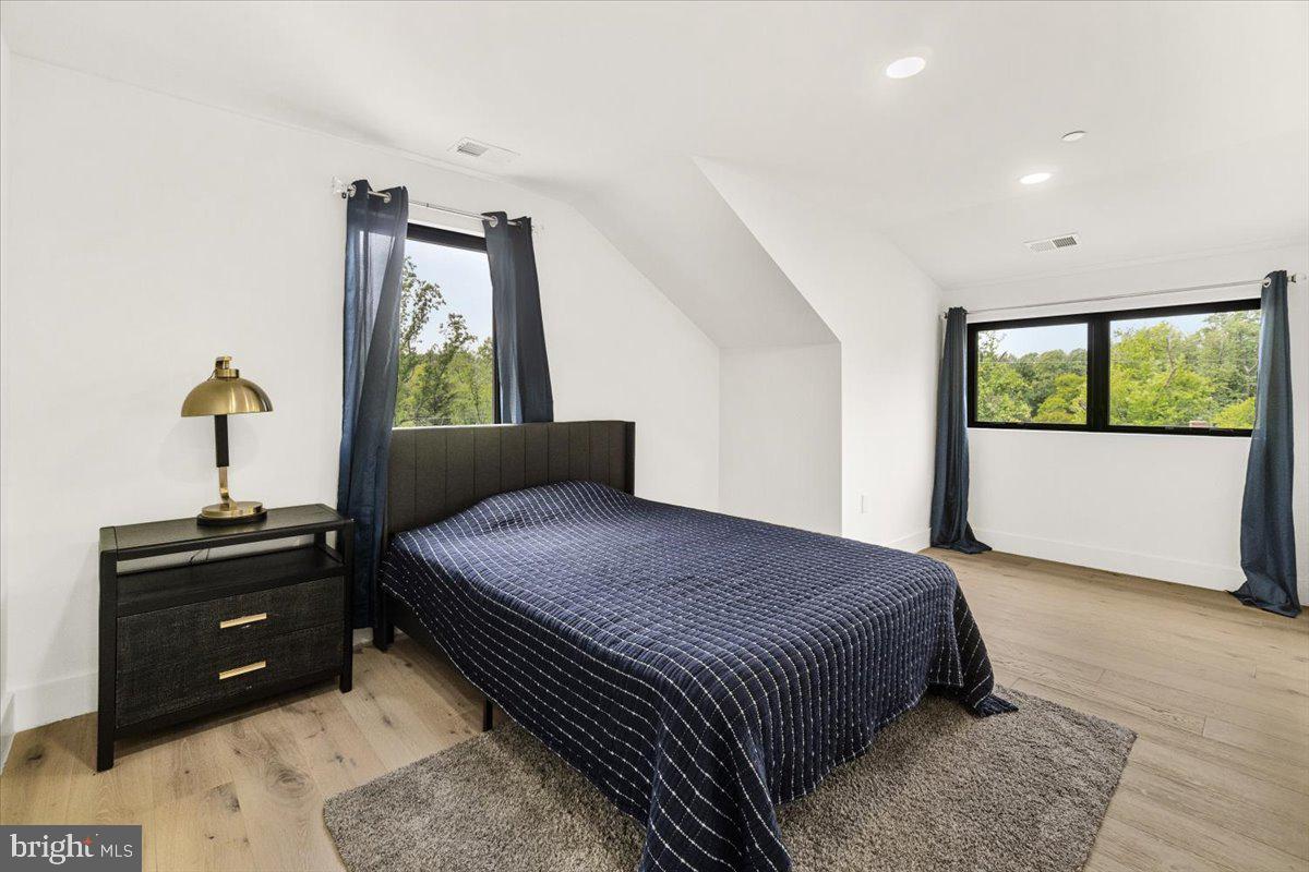 15807 Thompson Road Silver Spring, MD 20905 - Photo 50 of 82 Third level bedroom