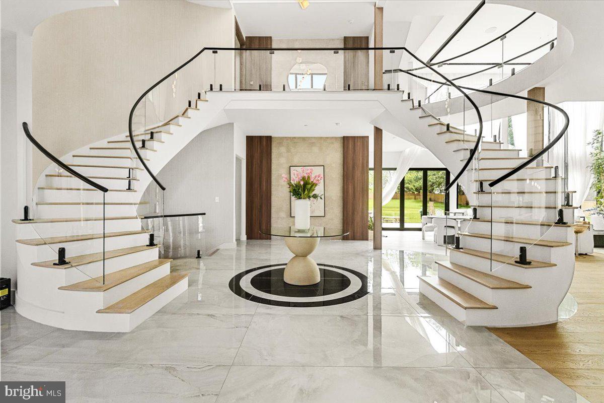 15807 Thompson Road Silver Spring, MD 20905 - Photo 5 of 82 a view of entryway and hall