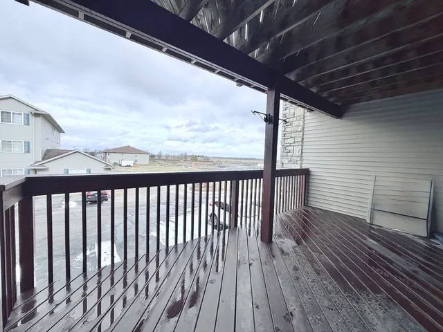 $159,900 | 213 East Price Street, Unit 202, Eldridge, IA 52748