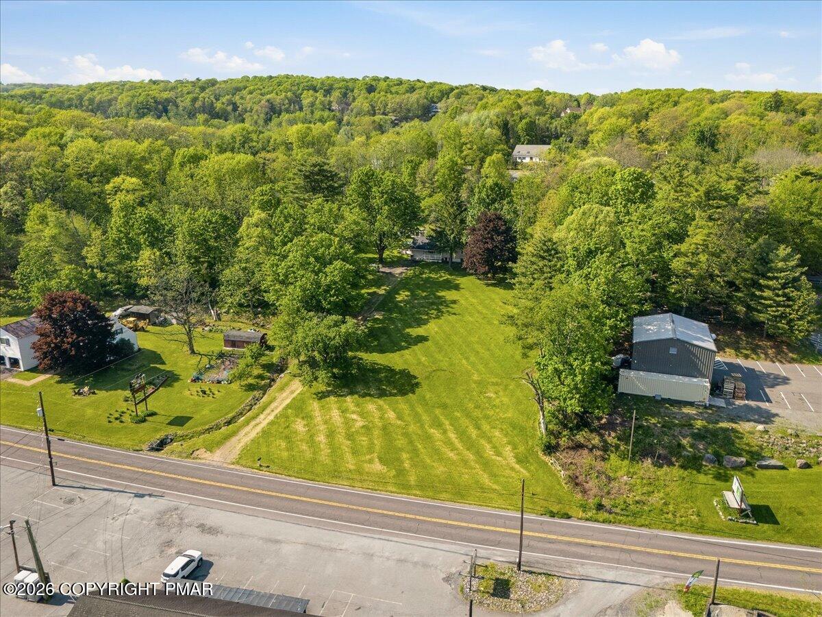 140 Camelback Road Tannersville, PA 18372 - Photo 6 of 44 06-HomeView_Media-140_Camelback_Rd