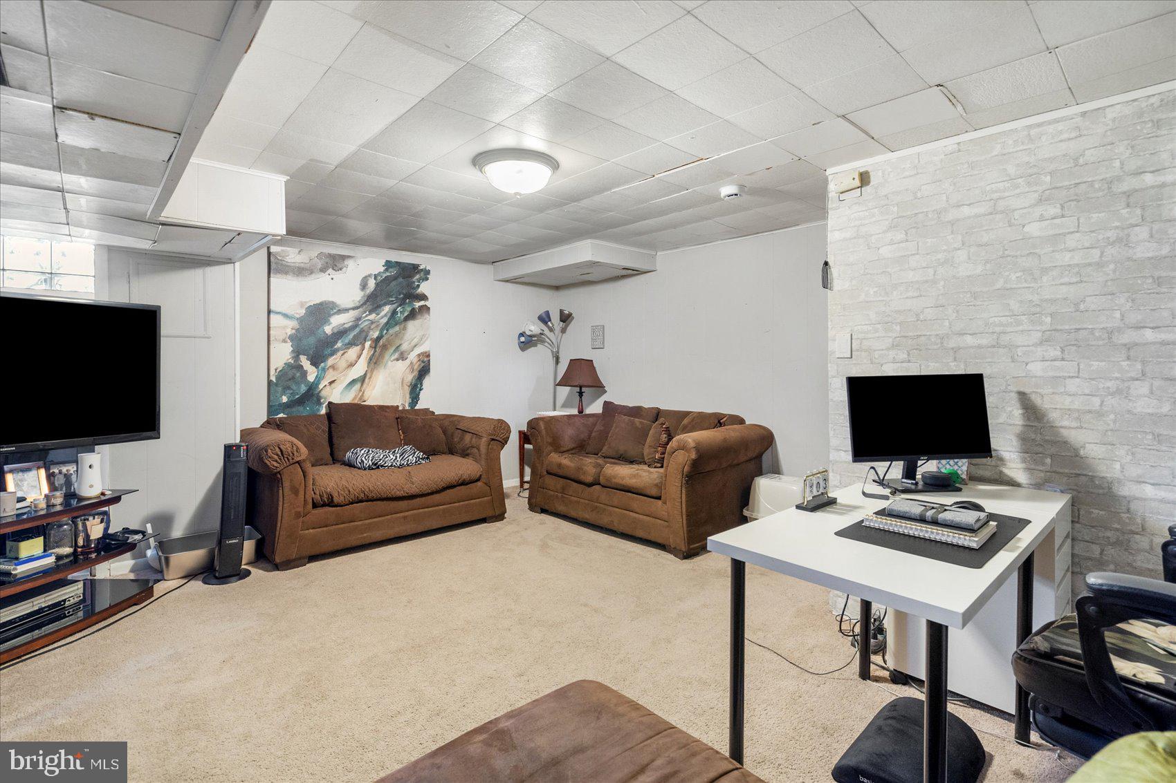 909 Arncliffe Road Baltimore, MD 21221 - Photo 18 of 32 Gallery Image 18