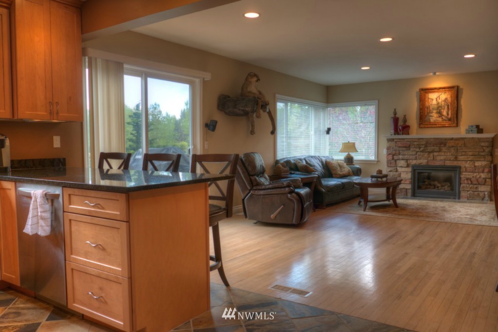 18833 Renton-Maple Valley Road Maple Valley, WA 98038 - Photo 7 of 21