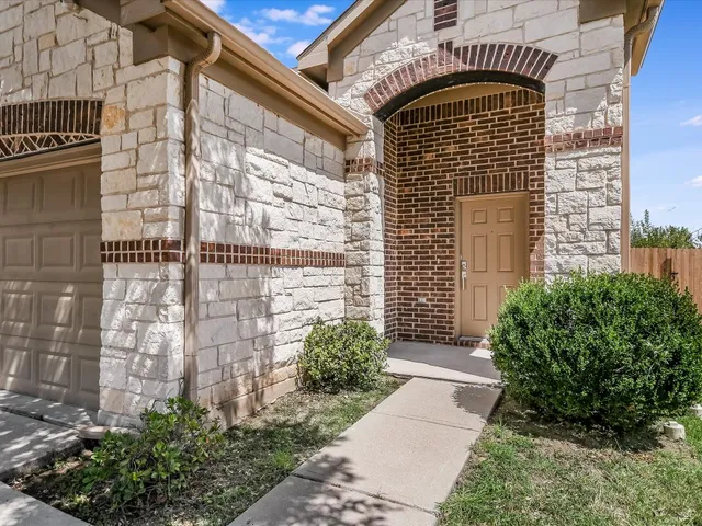 $2,400 | 11301 Hill Stable Court, Austin, TX 78652