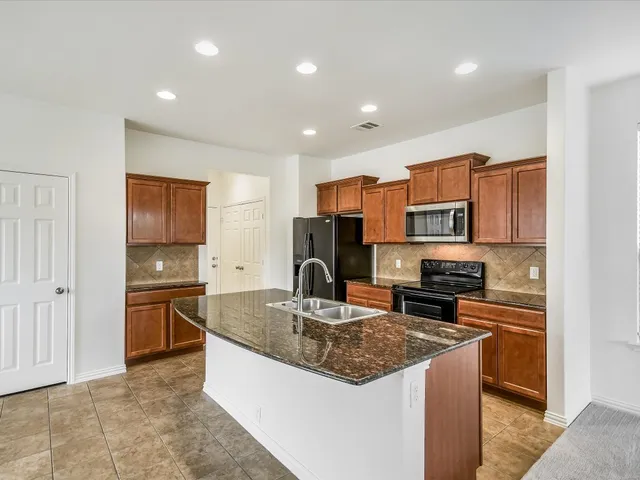 $2,400 | 11301 Hill Stable Court, Austin, TX 78652