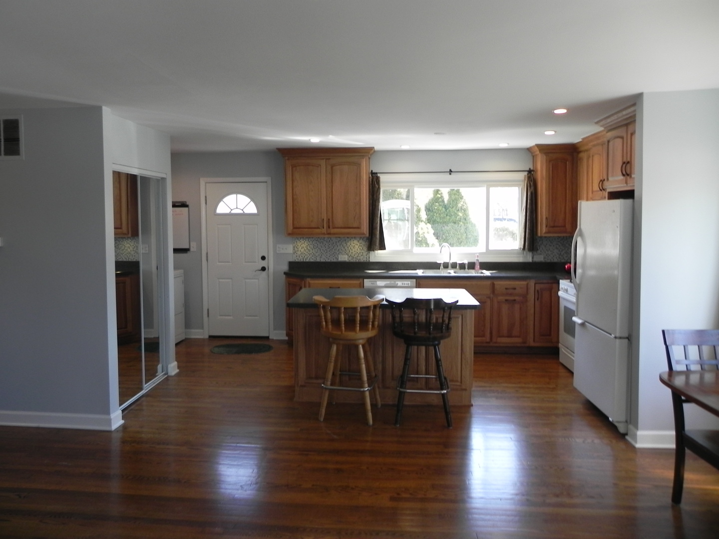 6302 Washington Street Chicago Ridge, IL 60415 - Photo 5 of 12