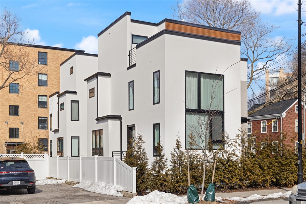 2 Soden Street Cambridge, MA 02139 - Photo 1 of 33