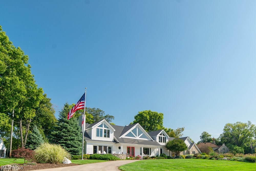 3975 North Cliff Road Port Clinton, OH 43452 - Photo 2 of 25 Gallery Image 2