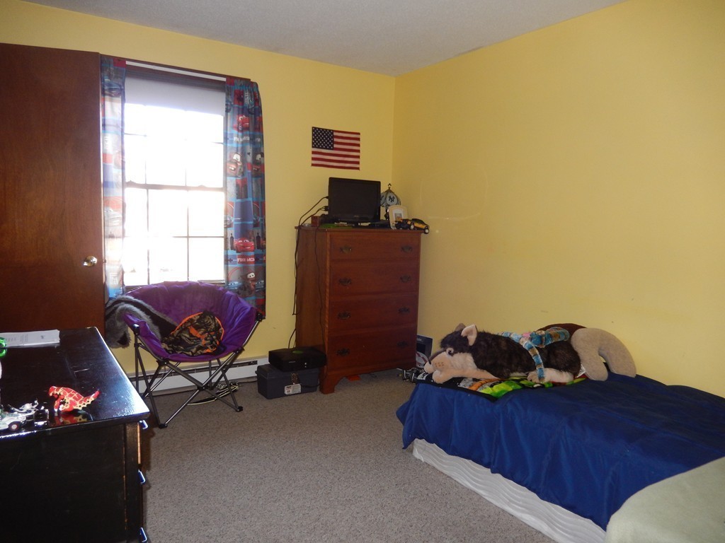 189 Silvin Road Chicopee, MA 01013 - Photo 8 of 19 Gallery Image 8