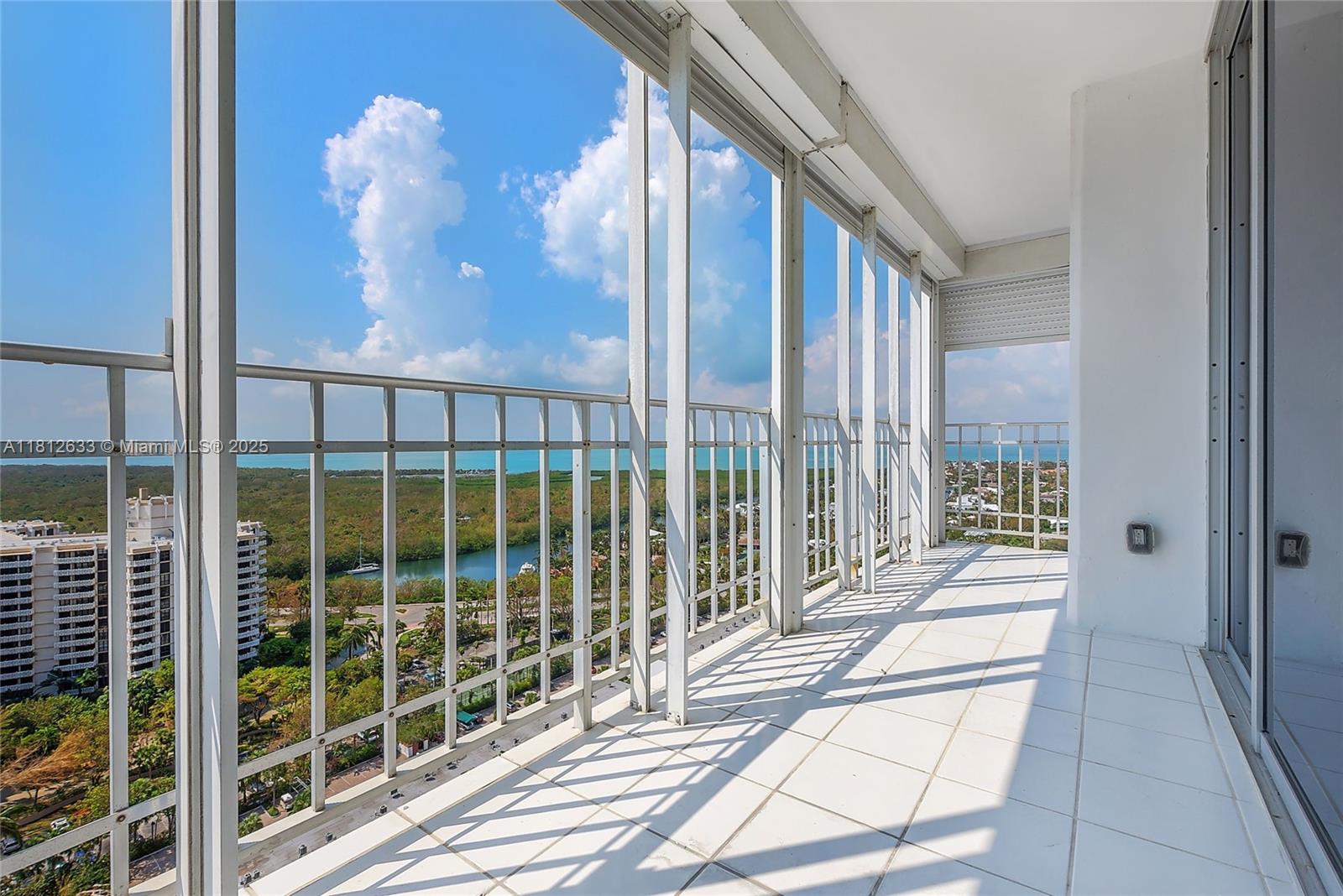 881 Ocean Drive, Unit 22A Key Biscayne, FL 33149 - Photo 9 of 26 a view of a balcony