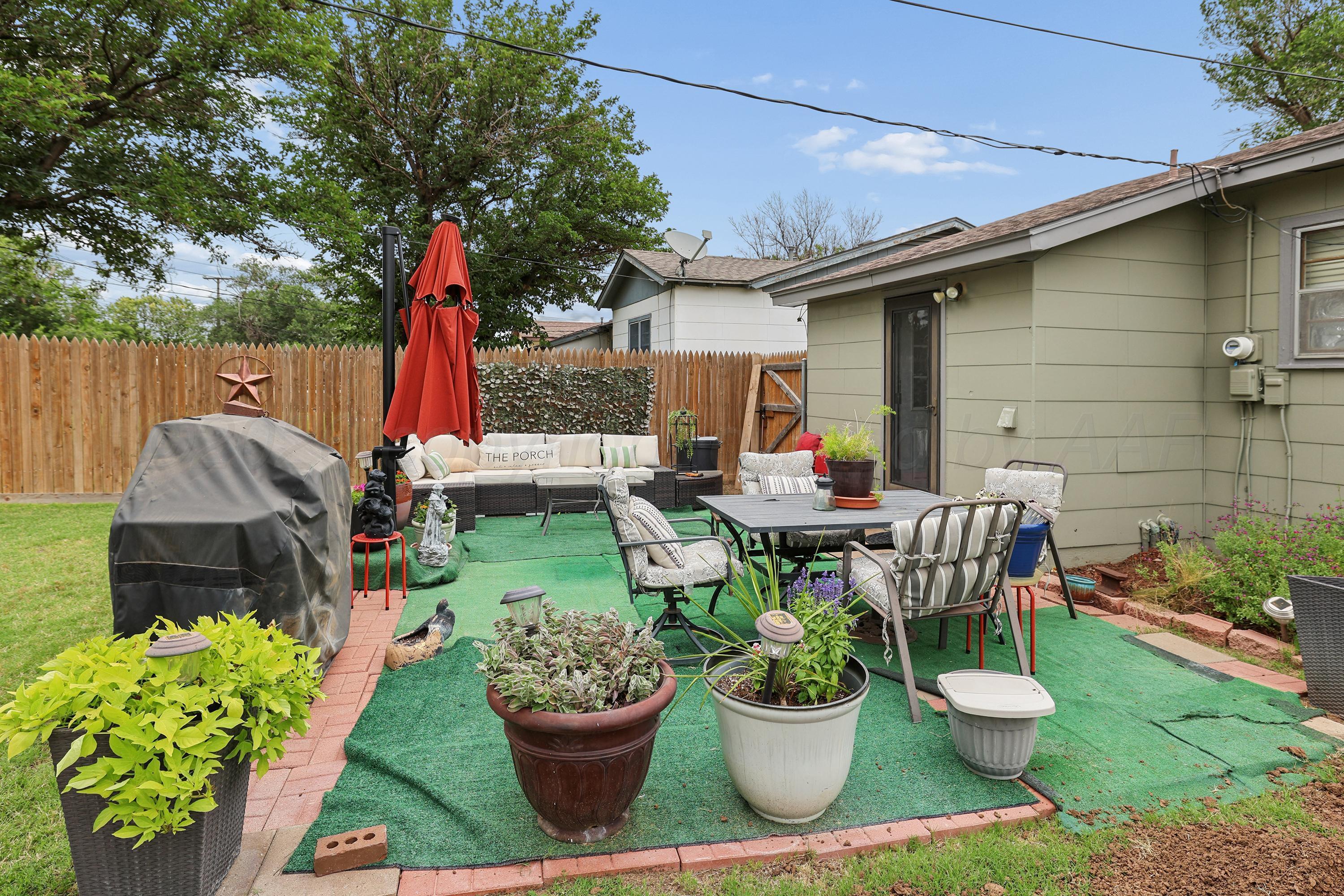 5012 South Crockett Street Amarillo, TX 79110 - Photo 6 of 26 23-Back Patio