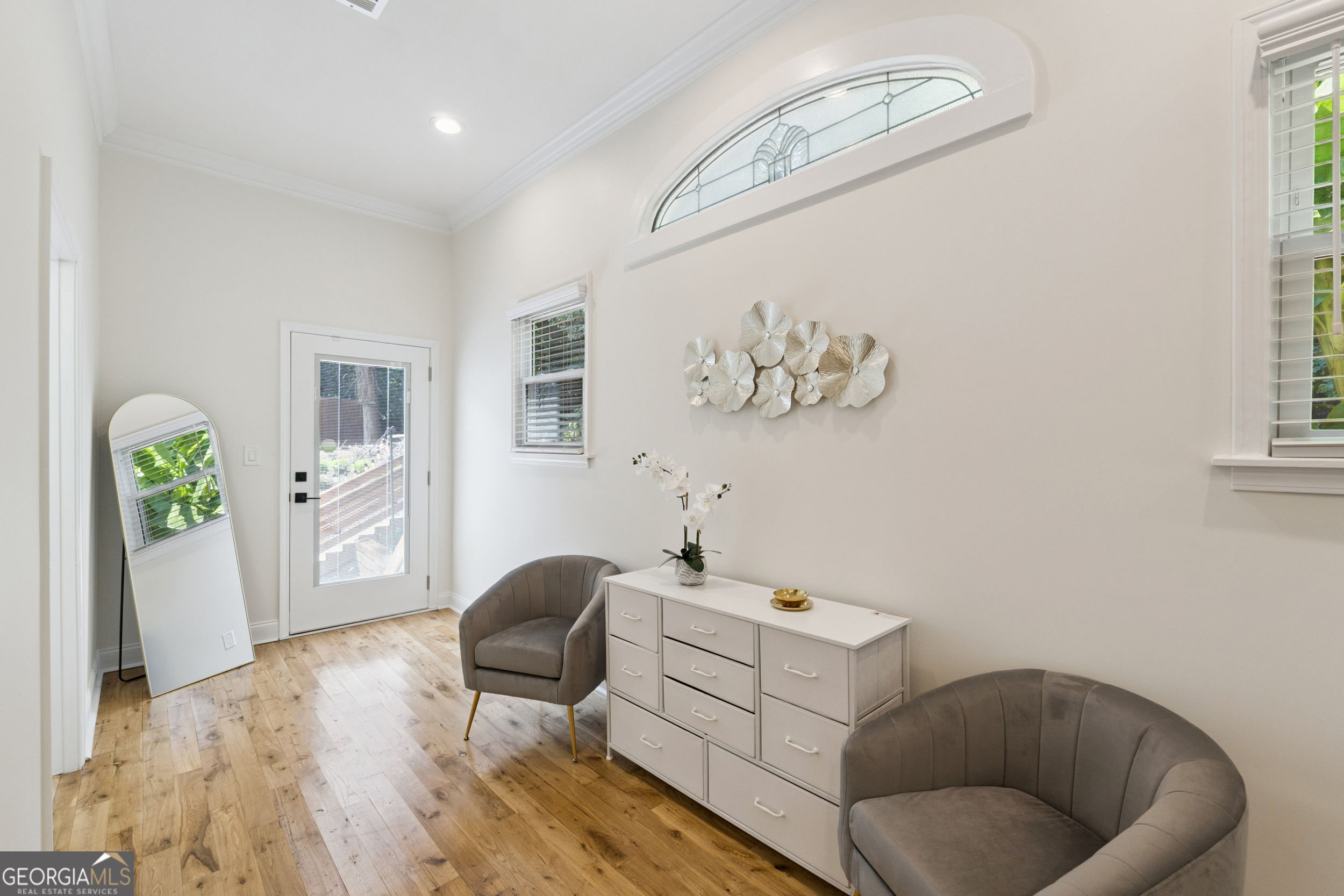 2139 Cedarbrook Court Southeast Atlanta, GA 30316 - Photo 33 of 69 a living room with furniture and a wooden floor