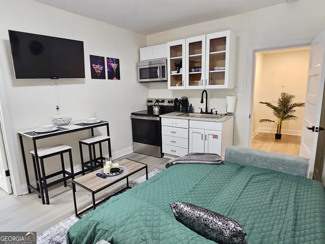 $5,500 | 2139 Cedarbrook Court Southeast, Atlanta, GA 30316