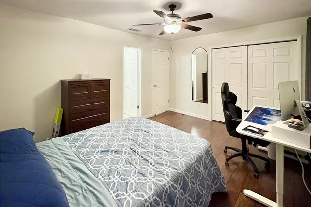 $2,200 | 1848 Mill Run Circle, Tampa, FL 33613