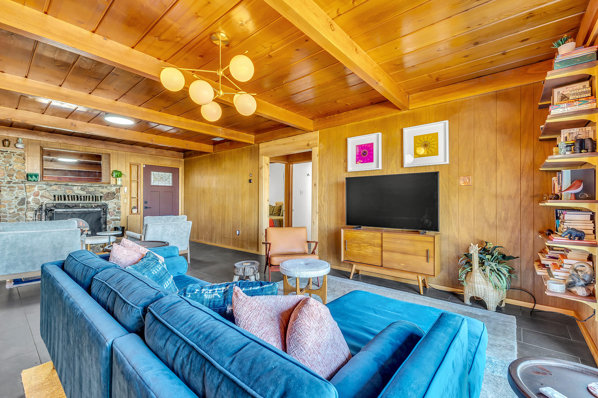 52300 Sylvan Way Idyllwild, CA 92549 - Photo 13 of 88 a living room with furniture and a flat screen tv