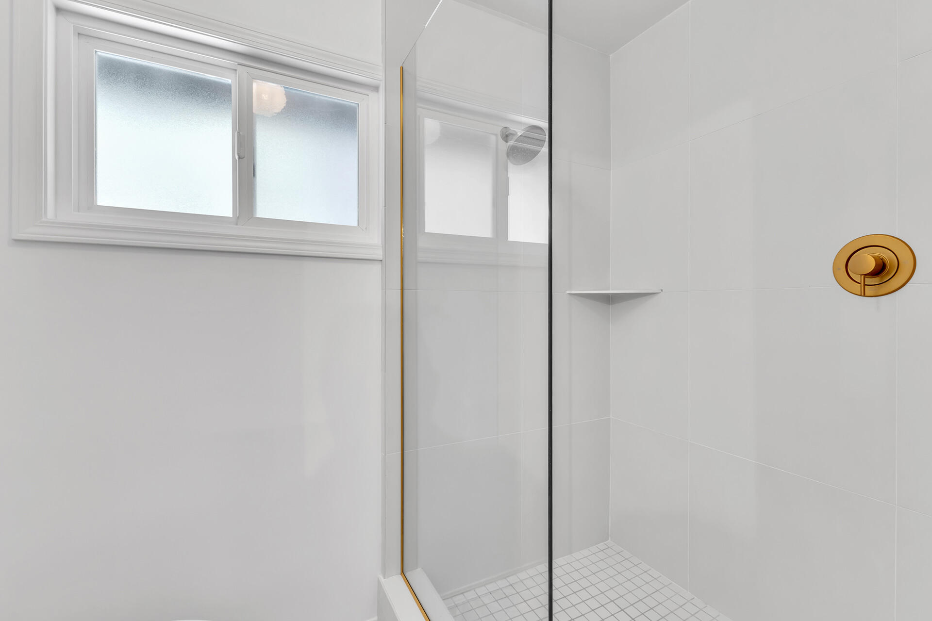 52300 Sylvan Way Idyllwild, CA 92549 - Photo 38 of 88 a view of a bathroom that has a window