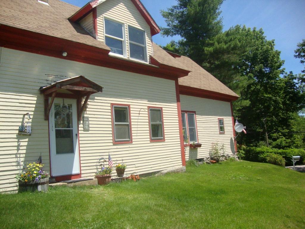 18 Carey Farm Road Sunapee, NH 03782 - Photo 1 of 23