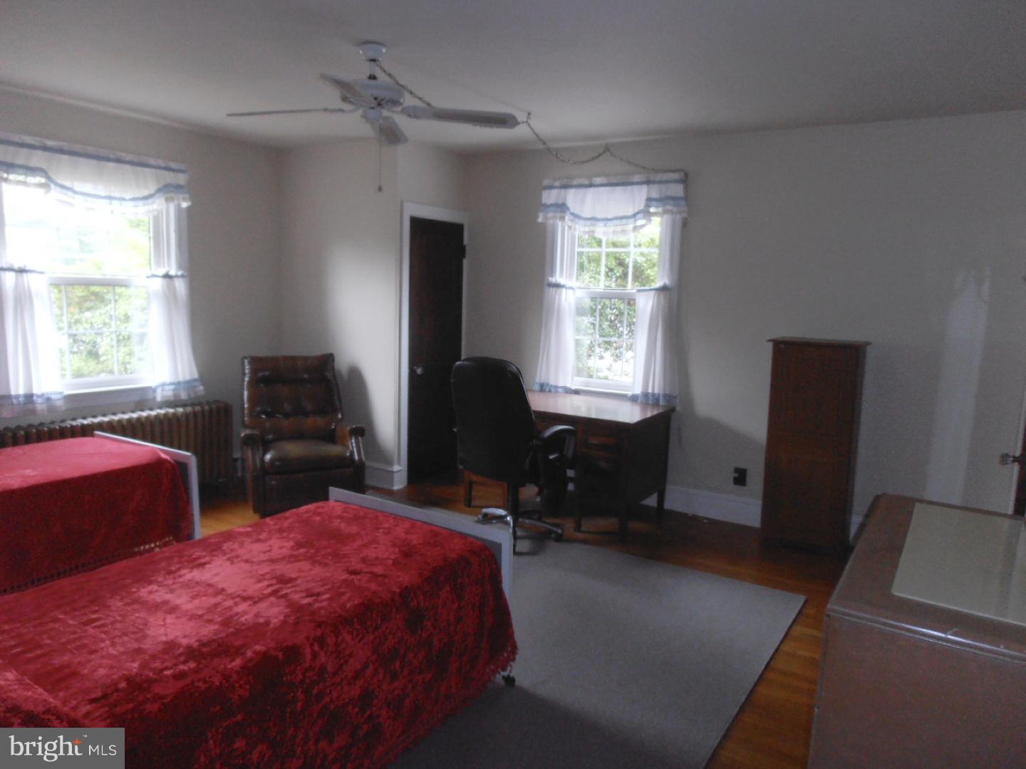 520-522 Ewingville Road Ewing, NJ 08638 - Photo 14 of 17