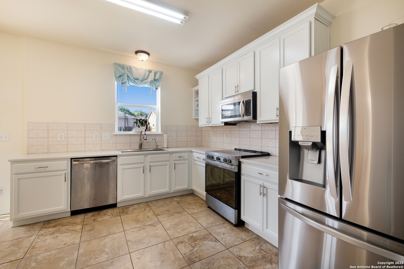 9503 Copper Mist Converse, TX 78109 - Photo 13 of 32