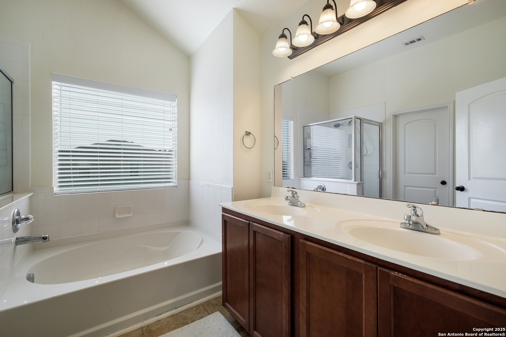 9503 Copper Mist Converse, TX 78109 - Photo 20 of 32