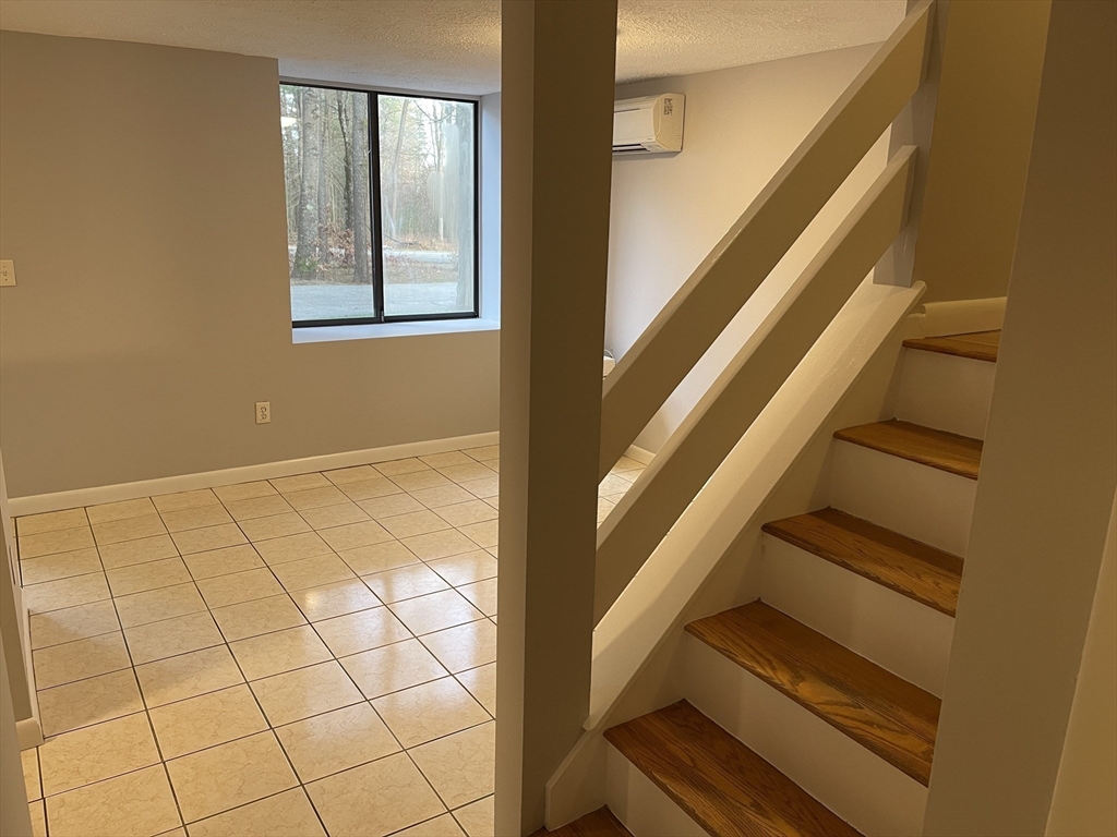 12 Victoria Drive, Unit 12 Merrimack, NH 03054 - Photo 11 of 33