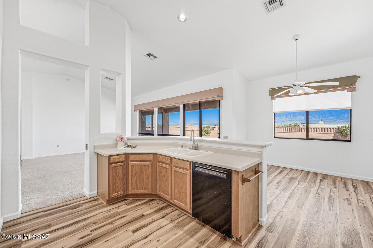 4901 South Meadow Ridge Drive Green Valley, AZ 85622 - Photo 14 of 51 Kitchen