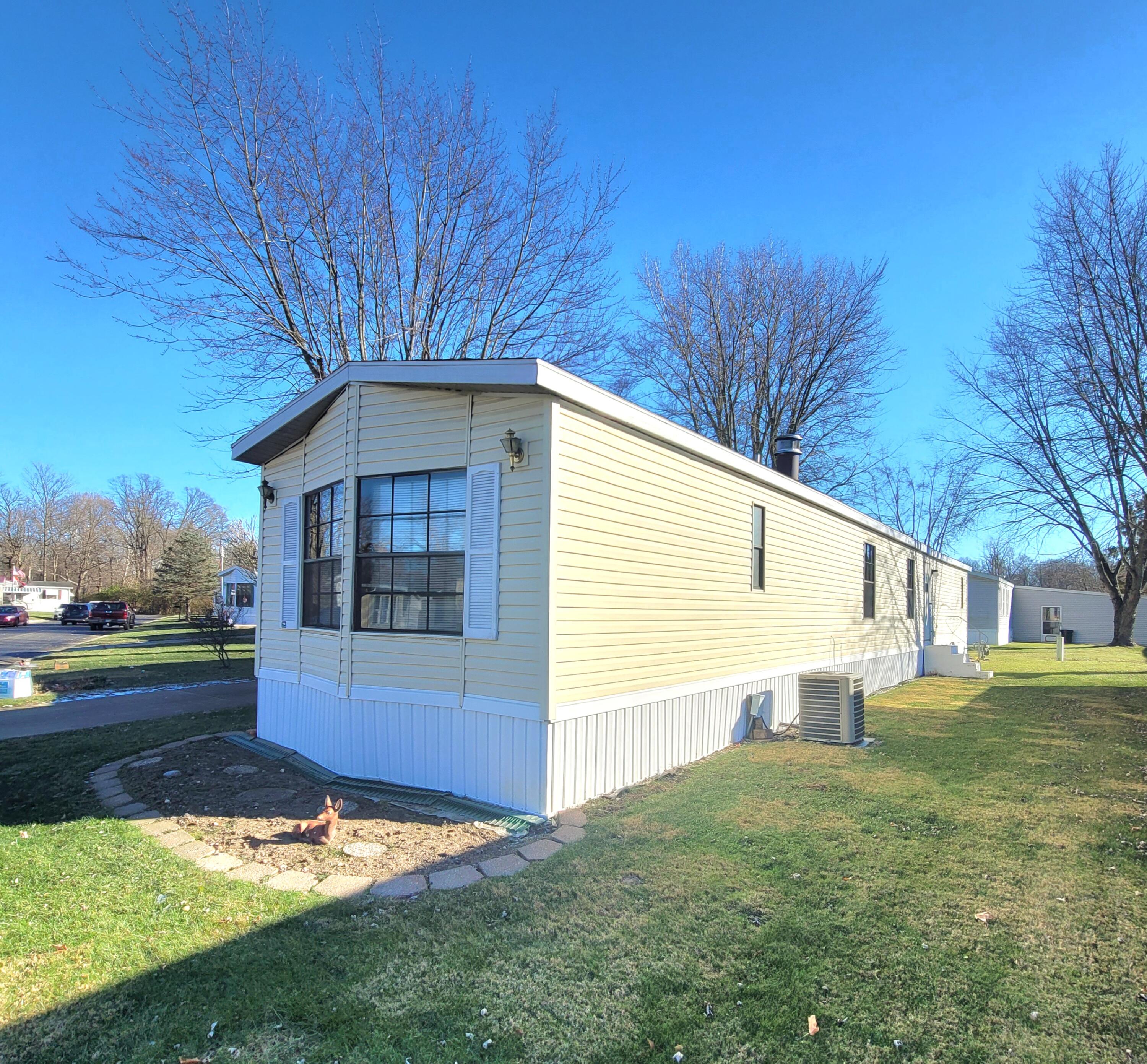 63 Sunset Drive Springfield, OH 45504 - Photo 2 of 30