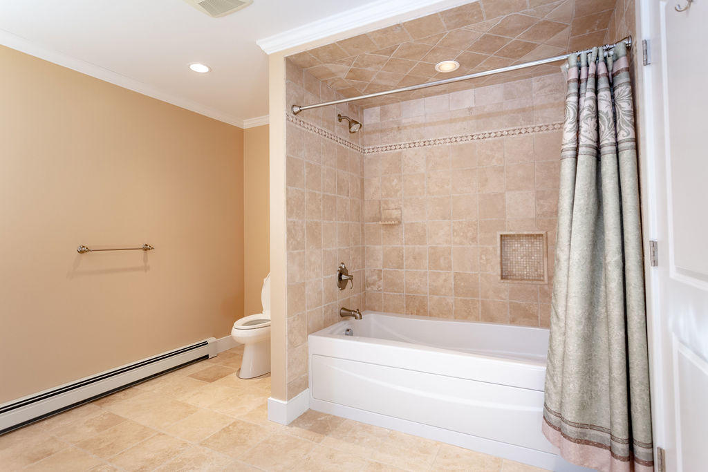41 Wild Hunter Road Dennis, MA 02638 - Photo 17 of 33 wh bath tub