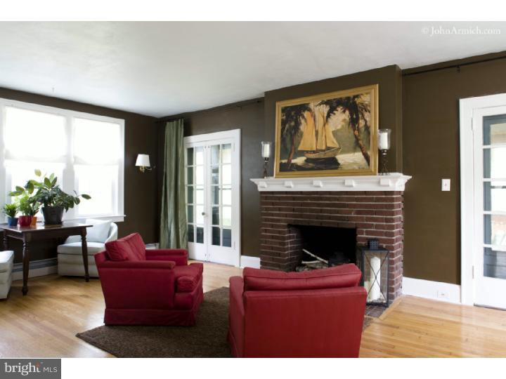 176 Upper Ferry Road Ewing, NJ 08628 - Photo 7 of 15 Living Room