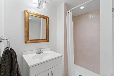 $2,395,000 | 1 Elmdorf Drive, Scarsdale, NY 10583