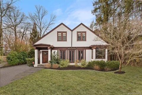 $2,395,000 | 1 Elmdorf Drive, Scarsdale, NY 10583