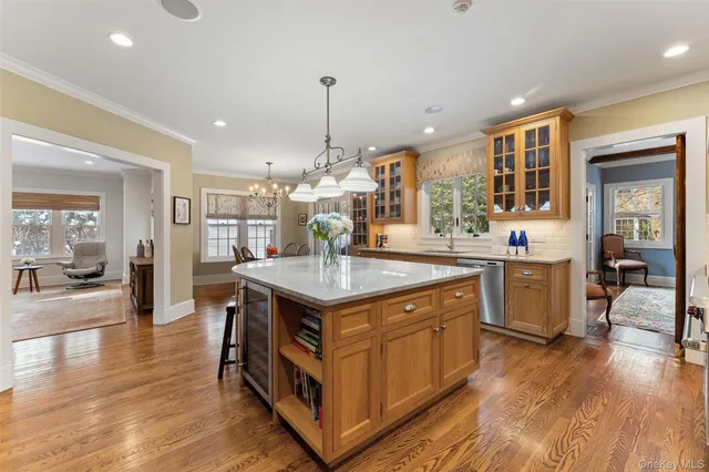 $2,395,000 | 1 Elmdorf Drive, Scarsdale, NY 10583