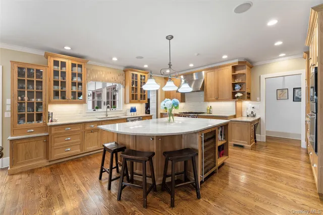 $2,395,000 | 1 Elmdorf Drive, Scarsdale, NY 10583