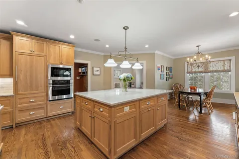 $2,395,000 | 1 Elmdorf Drive, Scarsdale, NY 10583