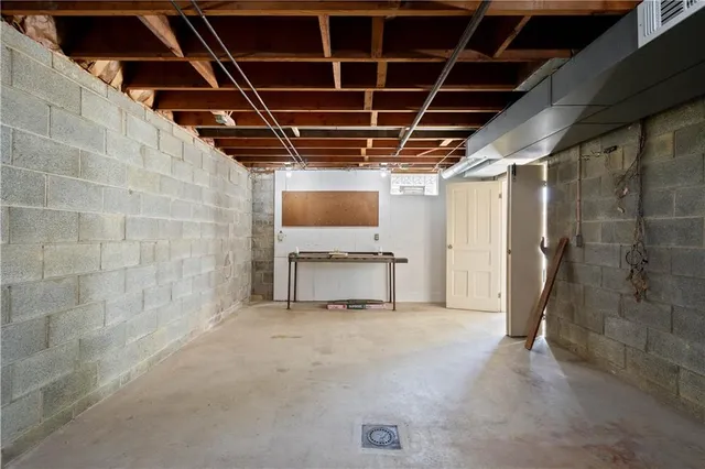 a view of a livingroom with a fireplace