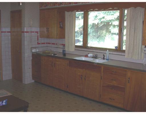 2400 Mercer-wmiddlesex Road West Middlesex, PA 16159 - Photo 2 of 7 Kitchen.