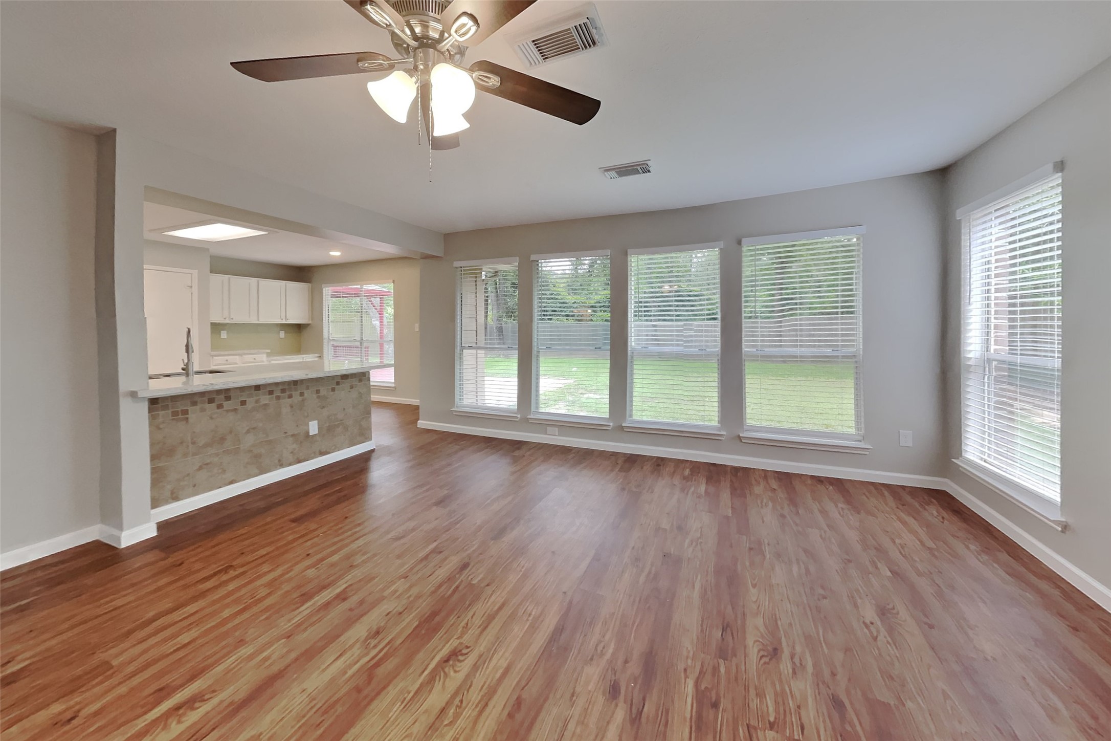 1427 Redwood Village Circle Spring, TX 77386 - Photo 4 of 22