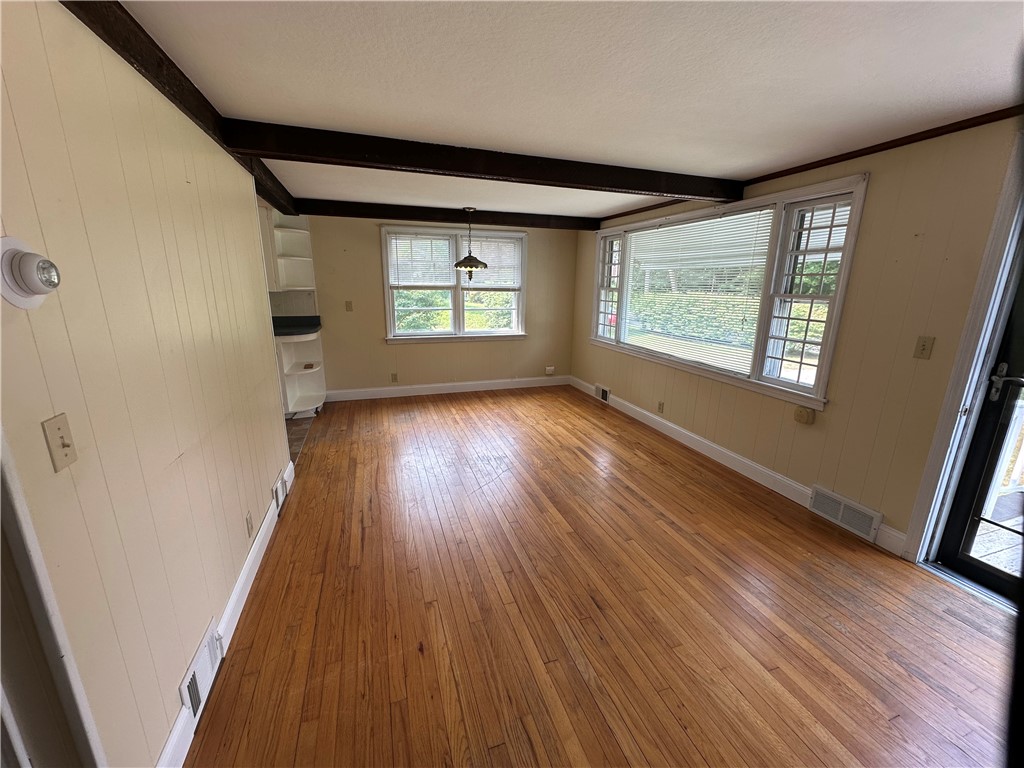12 East Stuart Street Westerly, RI 02891 - Photo 13 of 39