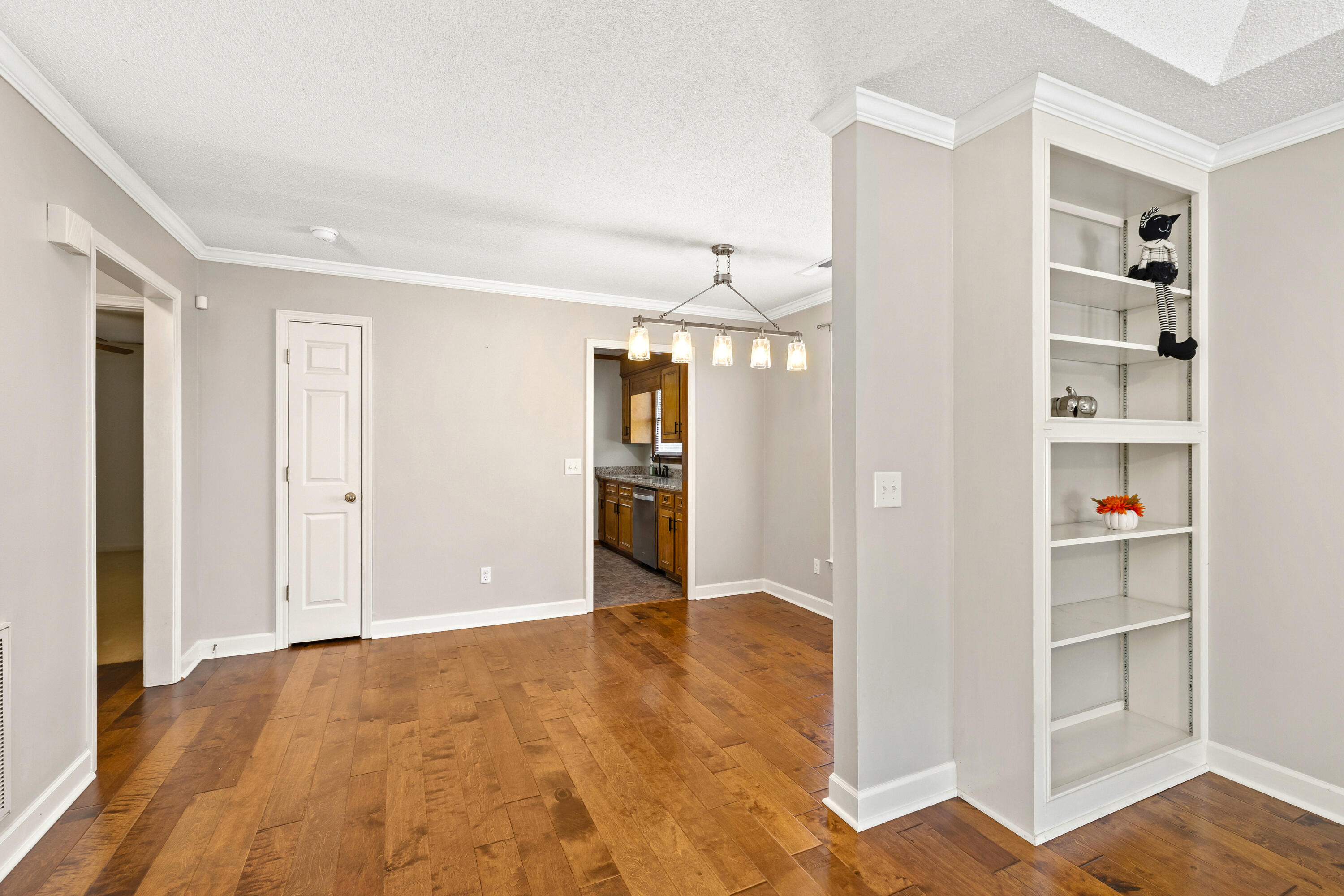1004 Arnaud Street Sumter, SC 29150 - Photo 6 of 24