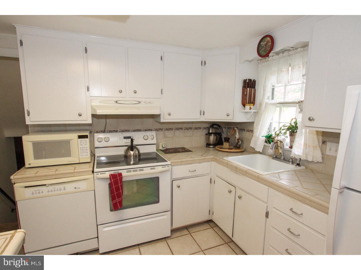 1115 Temple Road Pottstown, PA 19465 - Photo 8 of 25
